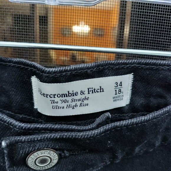 Abercrombie & Fitch Men's Jet Black Straight Jeans 34/18 L - Picture 4 of 8